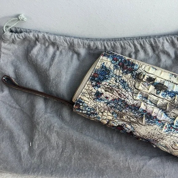 Brahmin Skyler Clutch - Picture 6 of 8